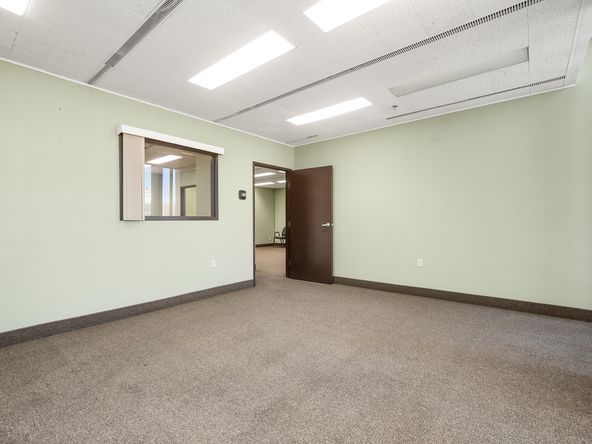 Office Space Available in Excellent Condition & Move-In Ready : 1221 Van Ness Ave, Fresno, CA 93721